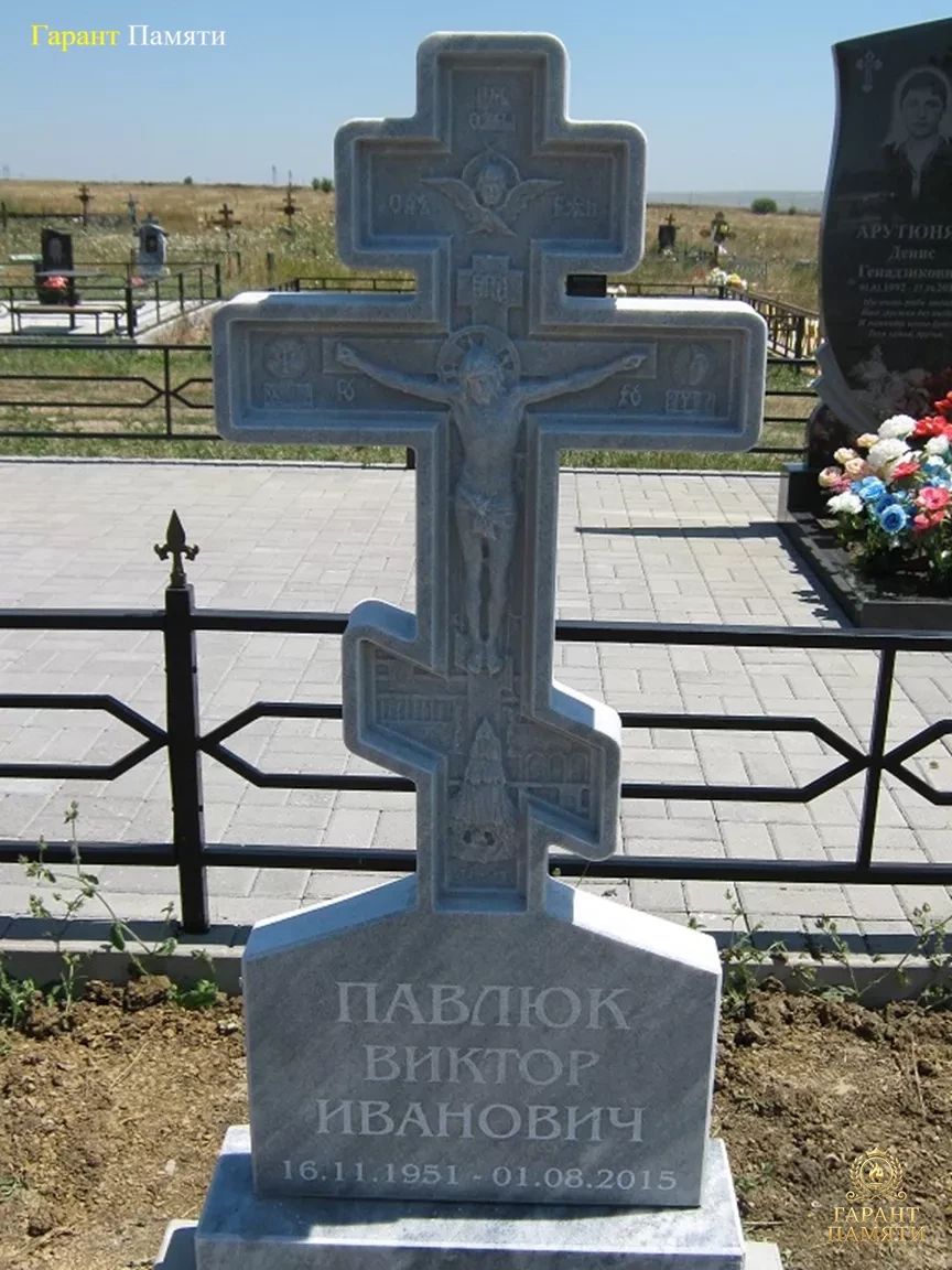 Памятник из мрамора Крест 5
